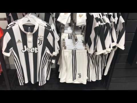 [NOUVEAU MAILLOT DE LA JUVENTUS NEW JUVENTUS JERSEY 2017-2018 unboxing CHAMPS ELYSÉES PARIS DGK