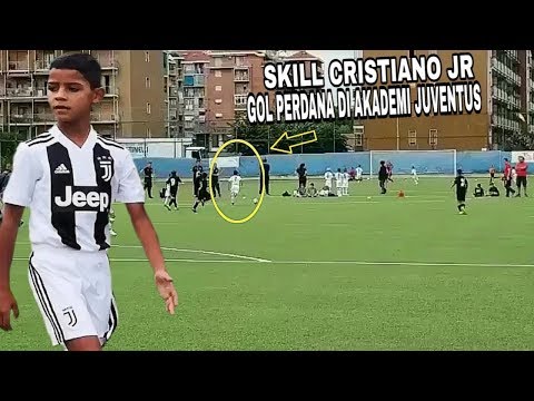 Lihat Skill Cristiano Jr Saat Mencetak Gol Perdana di Sekolah Sepakbola Juventus U-9